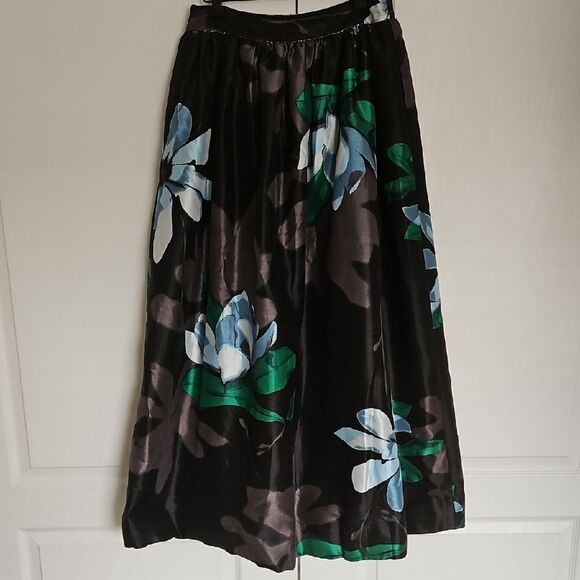 Lord & Taylor Black Floral Maxi Skirt With Petticoat - Picture 8 of 16